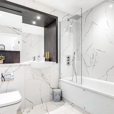 Pluxa Nero Deluxe - Bliss 2bath, Walk To Transit Apartamento *