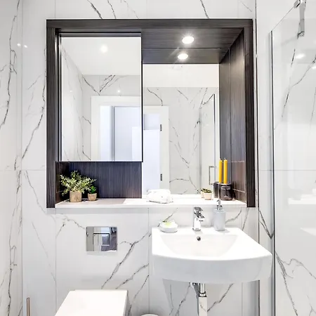 Pluxa Nero Deluxe - Bliss 2bath, Walk To Transit *