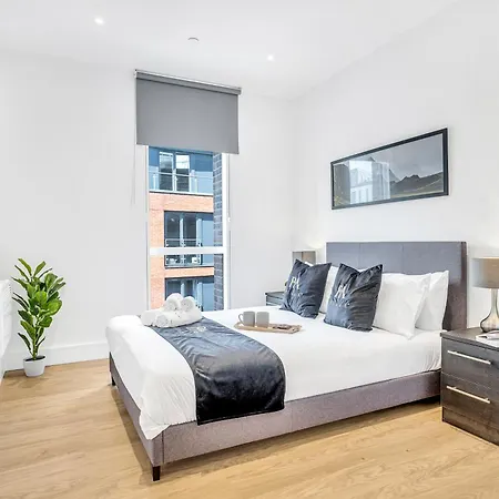 Pluxa Nero Deluxe - Bliss 2bath, Walk To Transit Birmingam